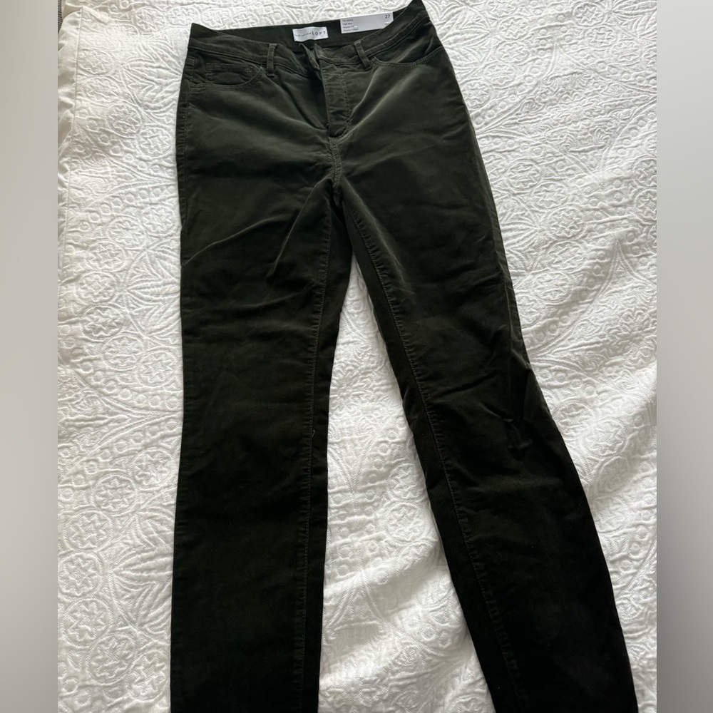 LOFT Dark Green Corduroy Pants size 27/4